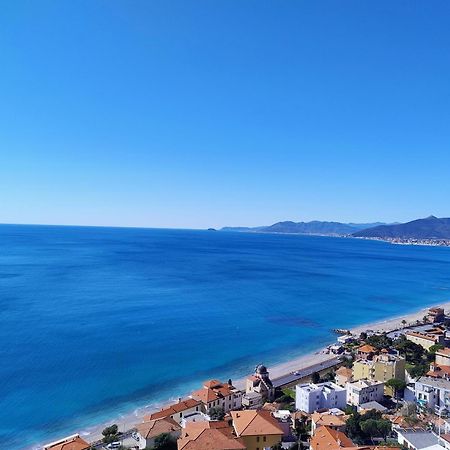 Villa Ischia Attico Sul Mare A Verezzi Борджо Вереци Екстериор снимка
