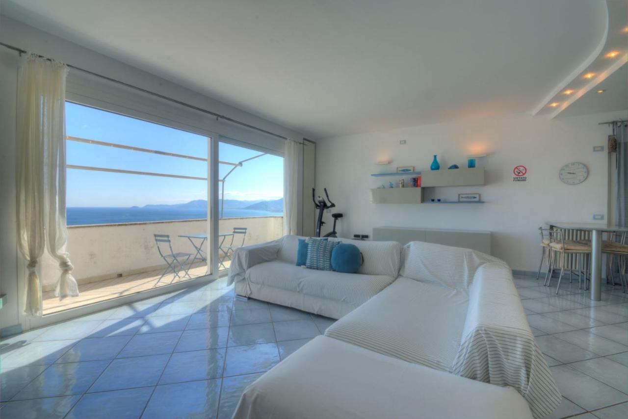 Villa Ischia Attico Sul Mare A Verezzi Борджо Вереци Екстериор снимка