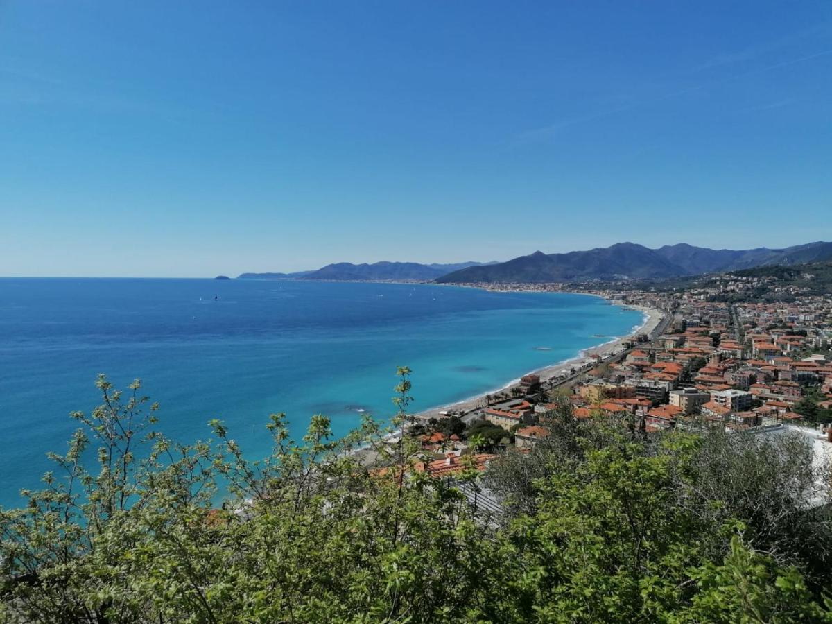 Villa Ischia Attico Sul Mare A Verezzi Борджо Вереци Екстериор снимка